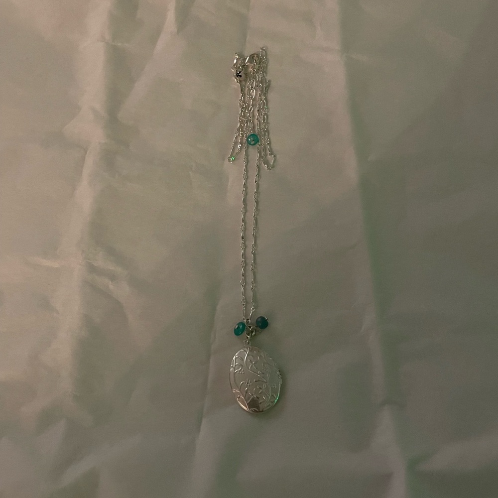 Lovely silver tone locket